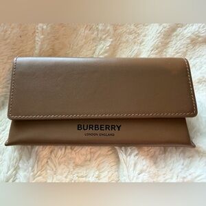 Burberry Brown Hard Sided Glasses Case 7x3.5